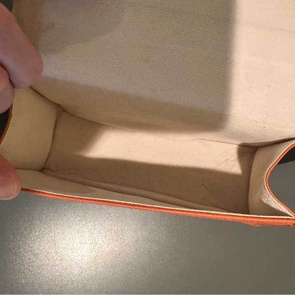 Tory Burch orange saffiano leather magnetic snap sunglasses case - Picture 8 of 11